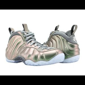 Nike Air Foamposite One Women Dark Stucco Size 8.5